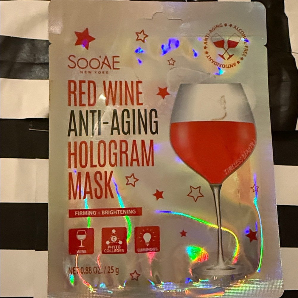 Korean SooAE🍷 Red Wine Anti-Aging Hologram Mask! Alcohol-free!